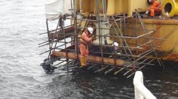 Foreign Investors Eye Nigeria’s Oil Comeback, But Risks Loom Large